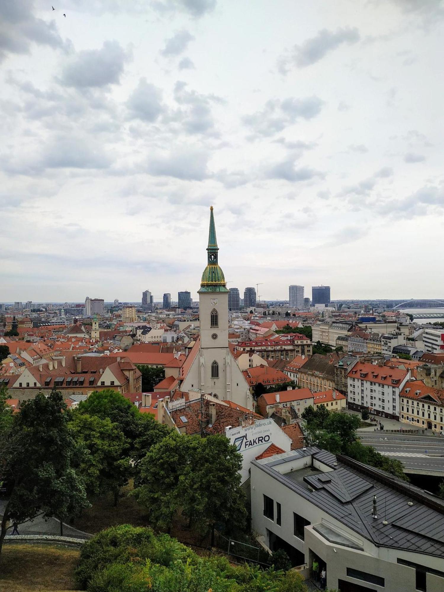 Extralarge Queen Room In The Heart Of Bratislava With Terrace Esterno foto
