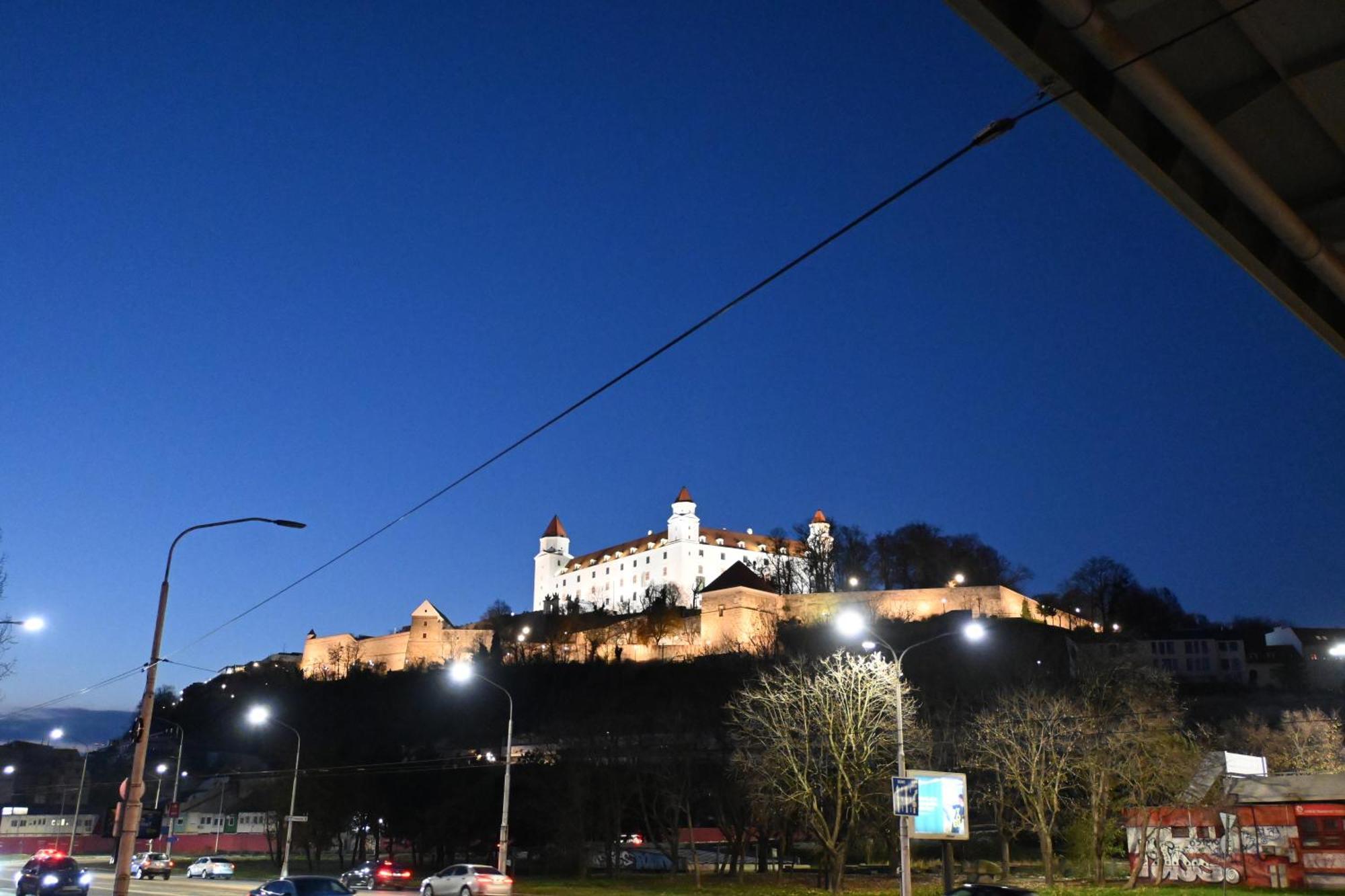 Extralarge Queen Room In The Heart Of Bratislava With Terrace Esterno foto